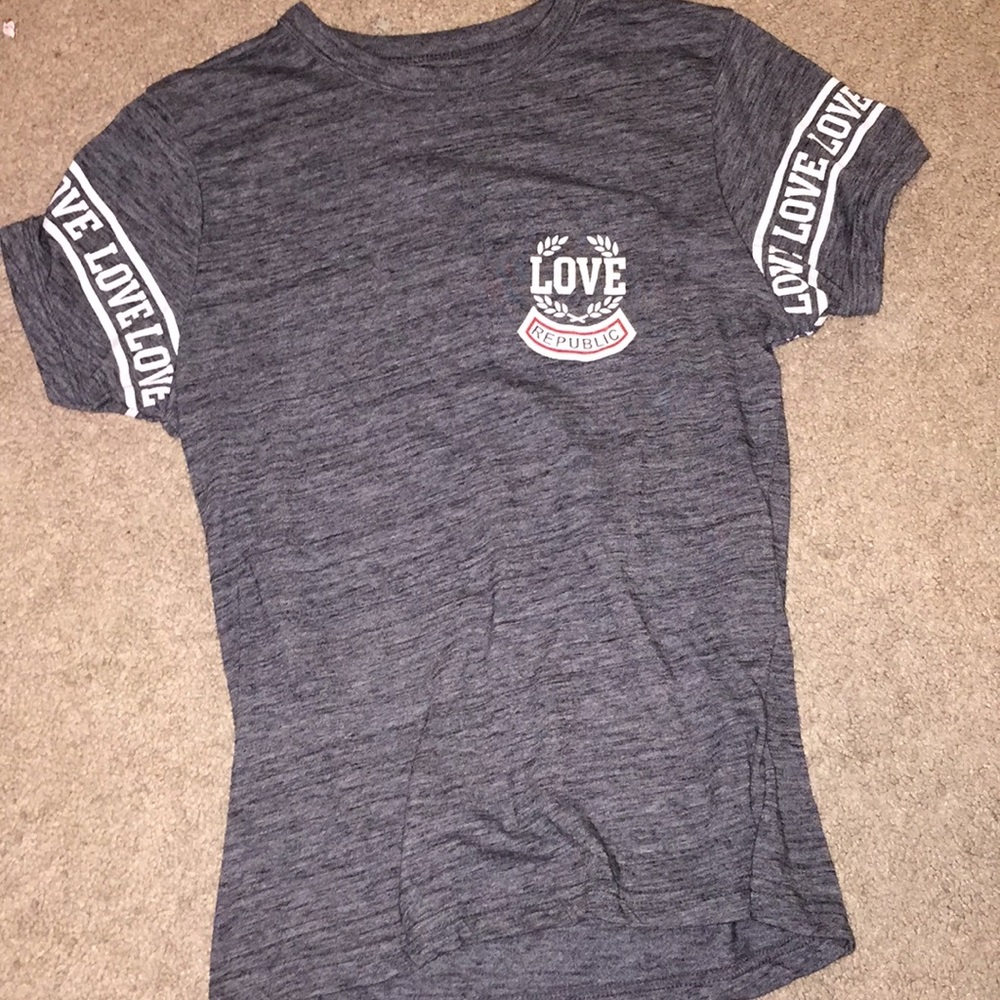 Grey shirt that says love republic